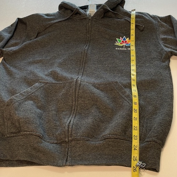 CANADA 150 Men’s LG Full Zip Hooded Gray Sweatshirt Large Novelty Embroidered - Picture 7 of 8